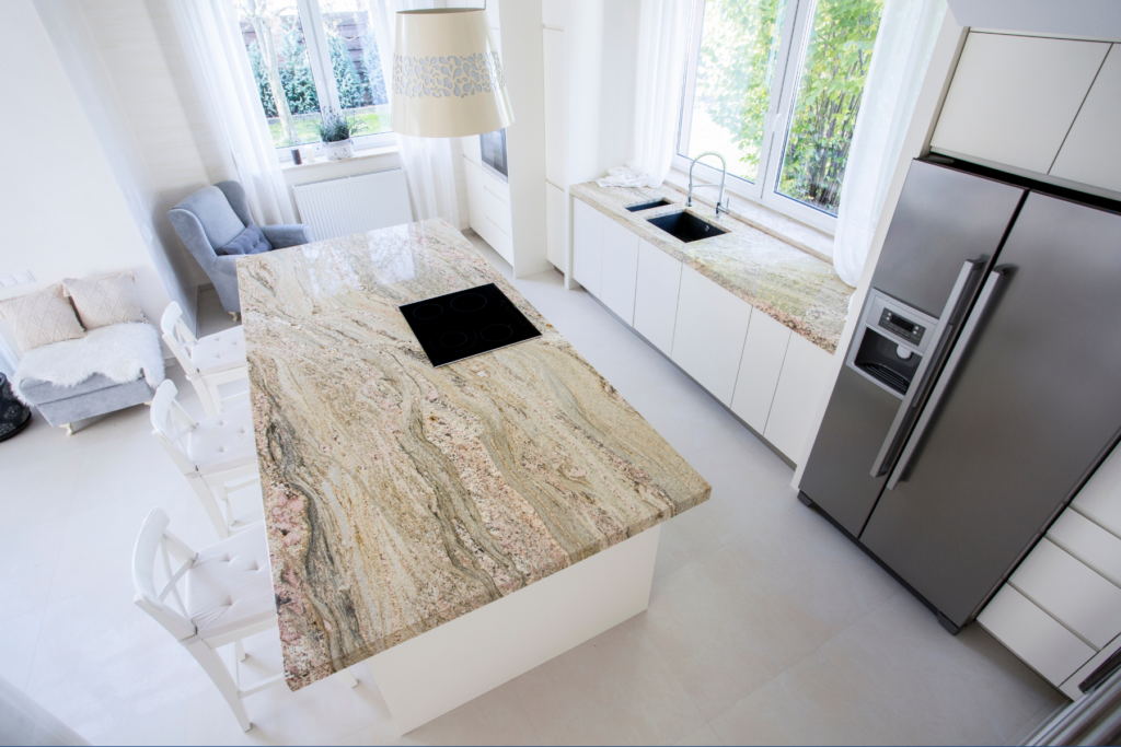 Imagen de una cocina con piedra de mármol en la encimera